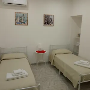 https://le-casette-di-nonna-rosa-in-fontanarossa-catania-airport.taorminaitalyhotels.com