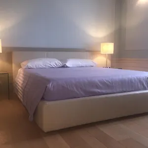 https://palazzo-carasi-apartments.it-lombardy.com
